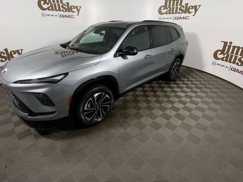 Used 2026 Buick Enclave Sport Touring w/ Power Package FWD image 4
