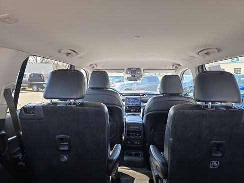 Used 2021 Jeep Grand Cherokee L Limited image 11