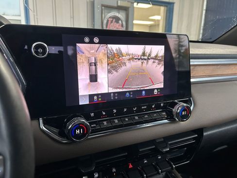 Used 2023 GMC Canyon Denali image 19