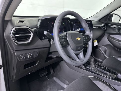 New 2026 Chevrolet TrailBlazer LS w/ LS Convenience Package image 2