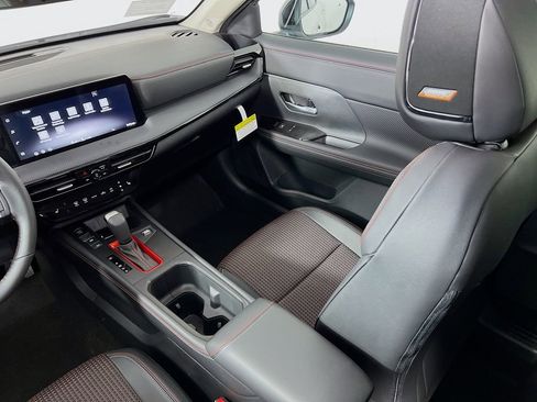 New 2026 Nissan Kicks SR AWD/4WD image 22