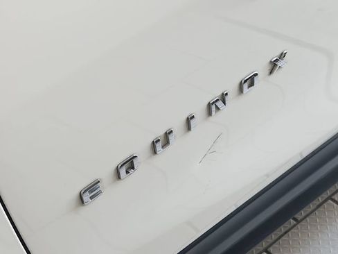Used 2021 Chevrolet Equinox Premier FWD image 9