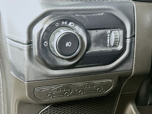 Used 2024 Jeep Wrangler Rubicon image 10