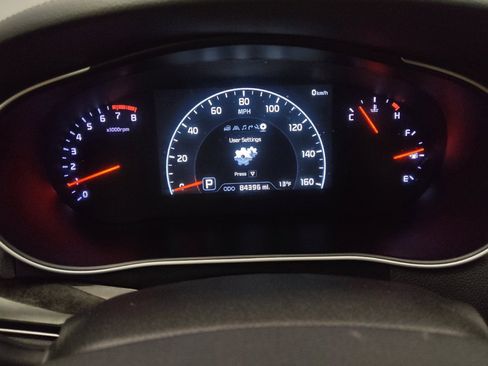 Used 2016 Kia Cadenza Limited image 23