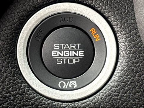 Used 2021 RAM 1500 Laramie RWD image 6