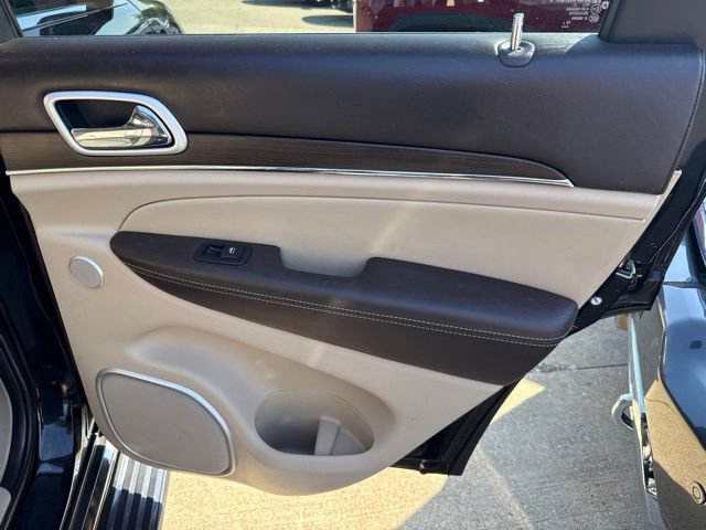 Used 2020 Jeep Grand Cherokee Summit AWD/4WD image 17