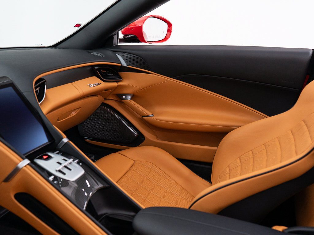 Used 2025 Ferrari Roma Spider RWD image 31