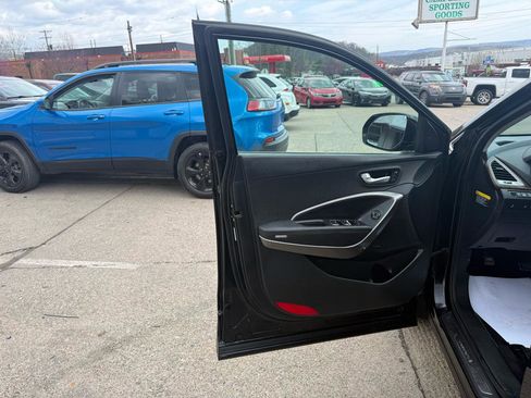 Used 2018 Hyundai Santa Fe Limited image 14