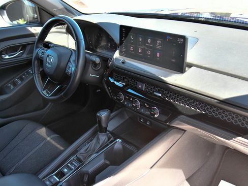 Used 2023 Honda Accord Sport image 42