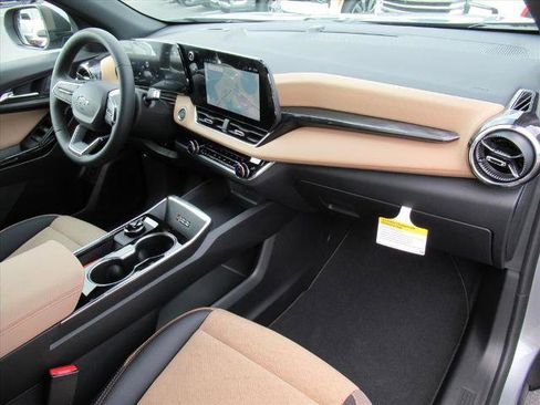 New 2026 Chevrolet Equinox ACTIV w/ Convenience Package III image 12