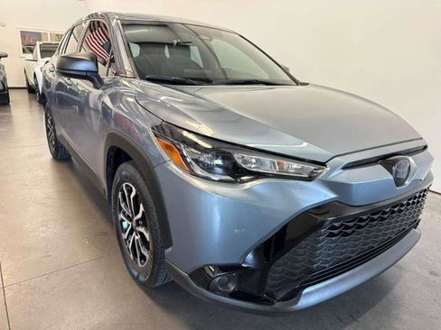 Used 2025 Toyota Corolla Cross AWD Hybrid image 4