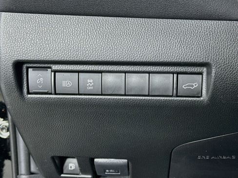 Certified 2024 Toyota Venza LE AWD/4WD image 10