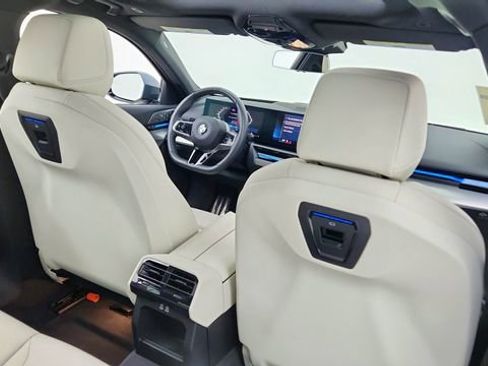 Used 2024 BMW 530i image 27