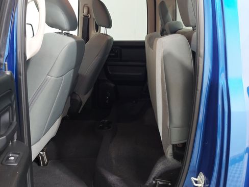 Used 2018 RAM 1500 Express AWD/4WD image 12