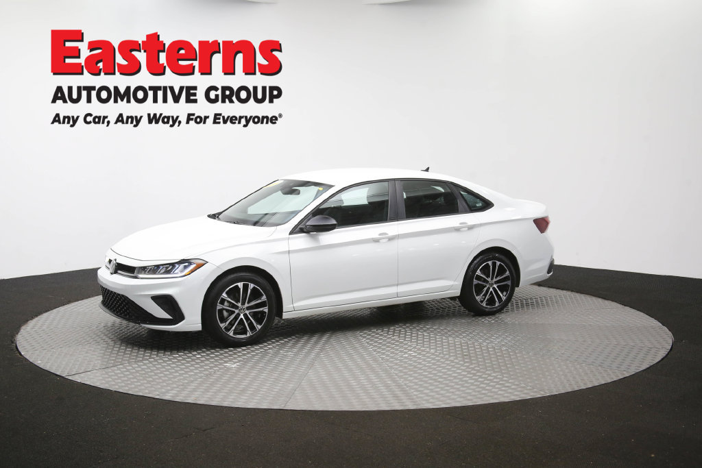 Used 2025 Volkswagen Jetta Sport FWD image 57