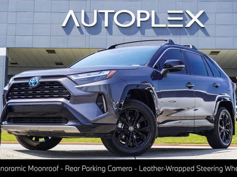 Used 2024 Toyota RAV4 XSE AWD/4WD image 1