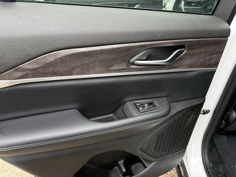 Used 2023 Jeep Grand Cherokee Limited AWD/4WD image 40