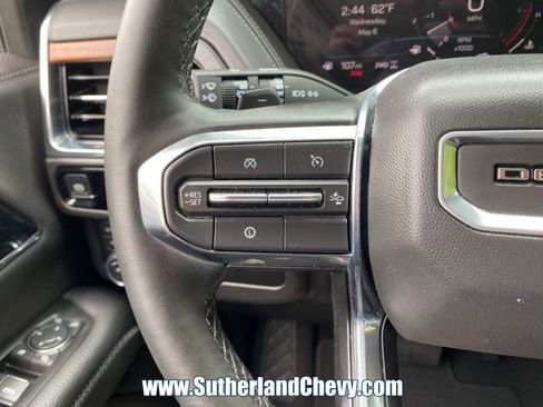 Used 2025 GMC Yukon XL Denali AWD/4WD image 21