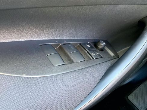 New 2026 Toyota Corolla SE image 18