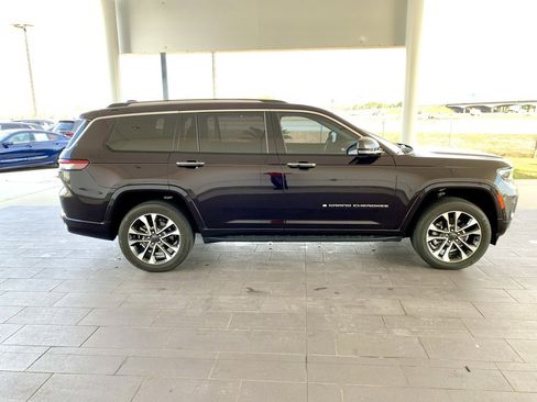 Used 2023 Jeep Grand Cherokee L Overland image 4