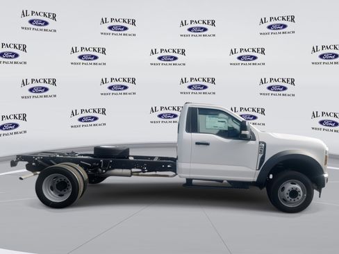 New 2025 Ford F450 XL w/ XL Chrome Package image 6