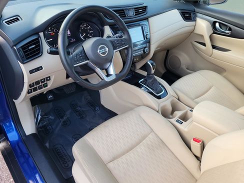 Used 2018 Nissan Rogue SV w/ Sun & Sound Touring Package image 22