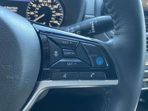 Used 2024 Nissan Altima 2.5 SL AWD/4WD image 22