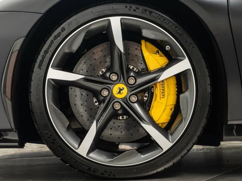 Used 2024 Ferrari SF90 Spider image 10