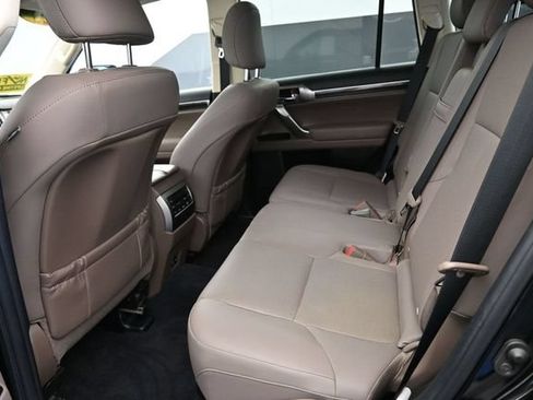 Used 2023 Lexus GX 460 Premium w/ Premium Package AWD/4WD image 16