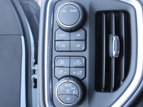 Used 2020 Chevrolet Silverado 1500 RST AWD/4WD image 14