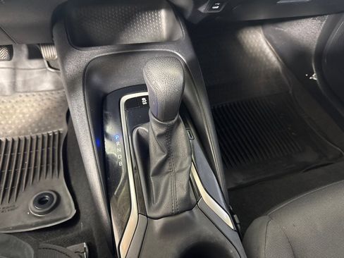 Used 2023 Toyota Corolla LE image 18