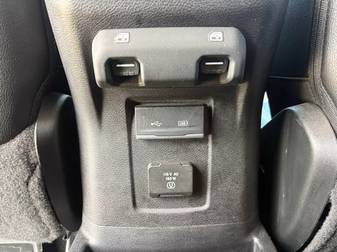 Used 2018 Jeep Wrangler Unlimited Sahara AWD/4WD image 25