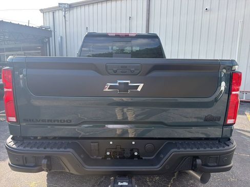 New 2026 Chevrolet Silverado 2500 ZR2 w/ ZR2 Bison Edition AWD/4WD image 7