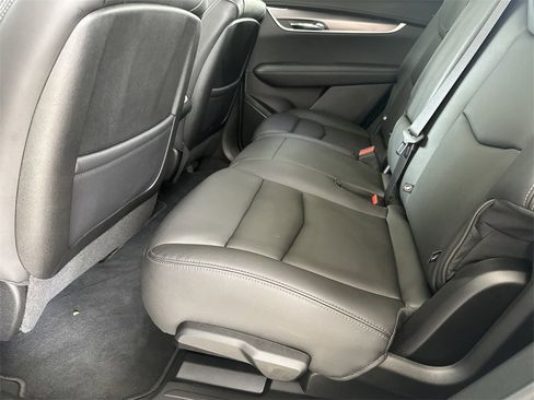 New 2025 Cadillac XT6 Luxury image 27