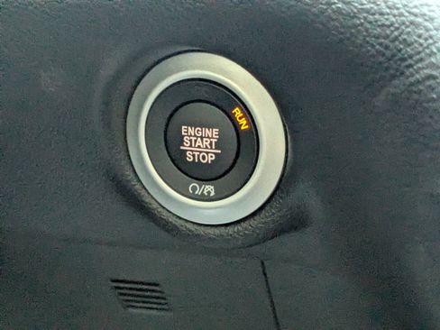 New 2026 Chrysler Voyager LX image 26