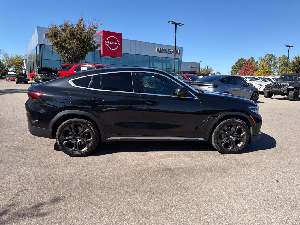 Used 2023 BMW X6 xDrive40i AWD/4WD image 11
