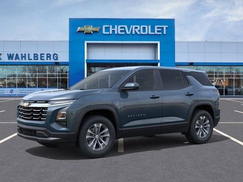 New 2026 Chevrolet Equinox LT w/ Convenience Package II AWD/4WD image 2