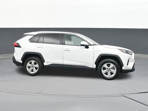 Used 2021 Toyota RAV4 XLE w/ Convenience Package image 18
