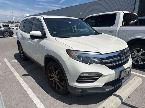 Used 2016 Honda Pilot Touring image 2