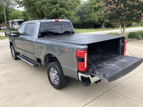 Used 2024 Ford F250 Lariat AWD/4WD image 8