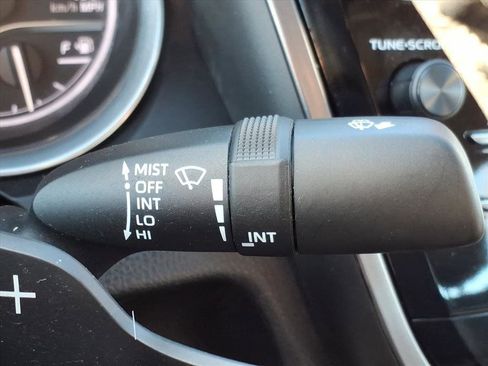 Used 2020 Toyota Camry SE image 22