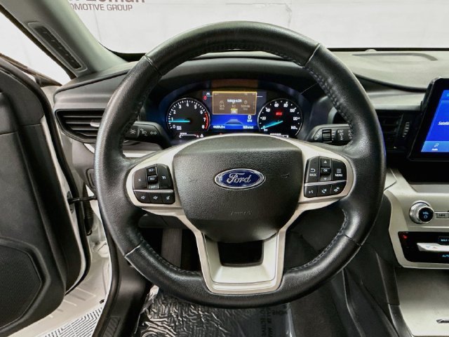 Used 2022 Ford Explorer XLT AWD/4WD image 11