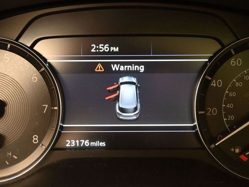 Used 2023 INFINITI QX50 Luxe FWD image 16