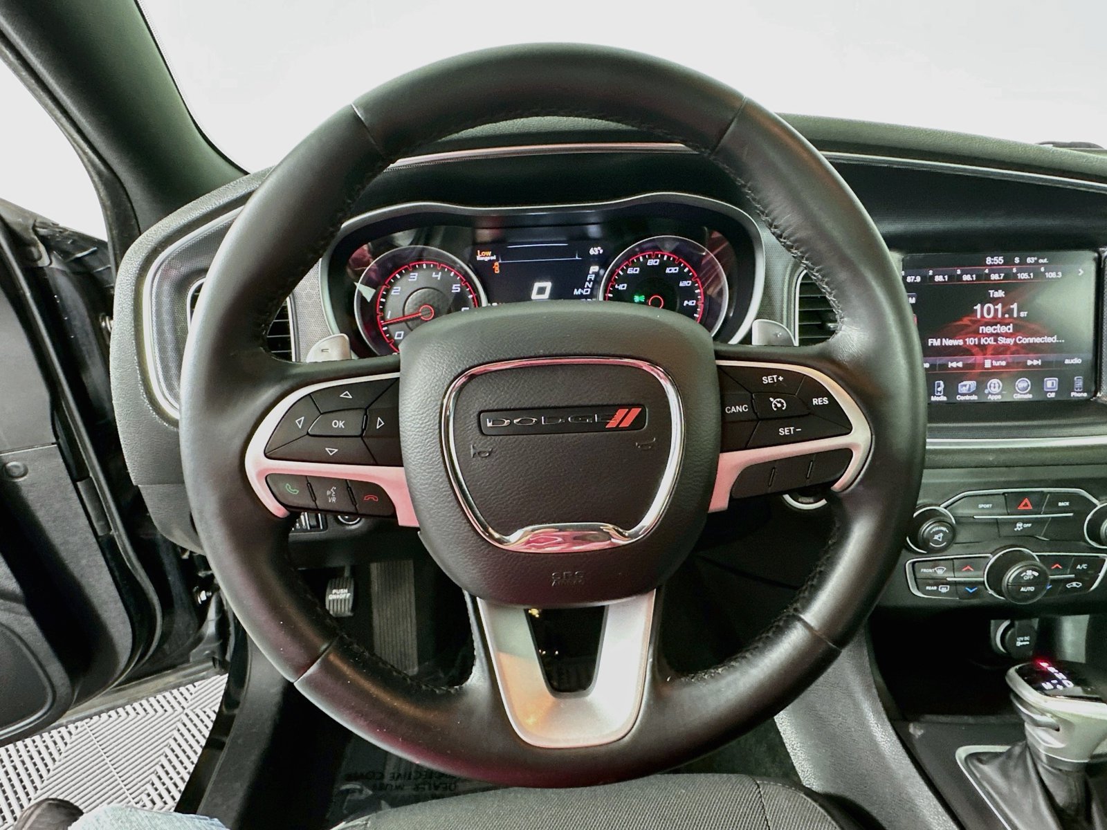 Used 2016 Dodge Charger R/T RWD image 11