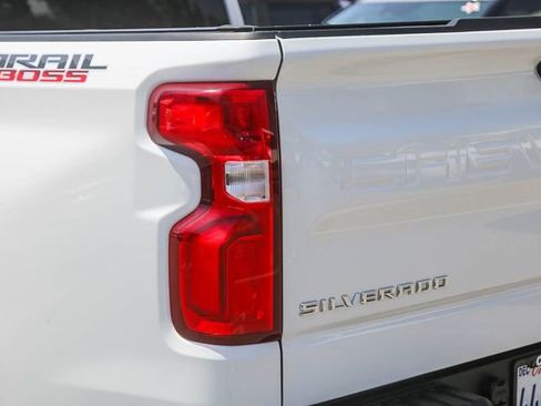 Used 2020 Chevrolet Silverado 1500 Custom Trail Boss w/ Custom Convenience Package AWD/4WD image 11