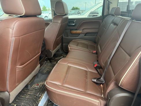 Used 2016 Chevrolet Silverado 1500 High Country w/ High Country Premium Package AWD/4WD image 6