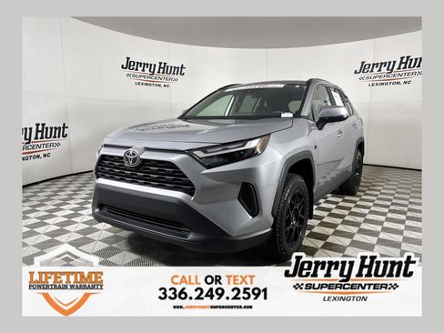 Used 2025 Toyota RAV4 XLE w/ Convenience Package FWD image 1