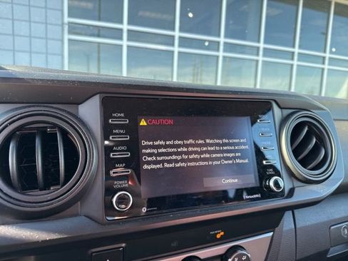 Used 2020 Toyota Tacoma SR w/ SR Convenience Package image 9