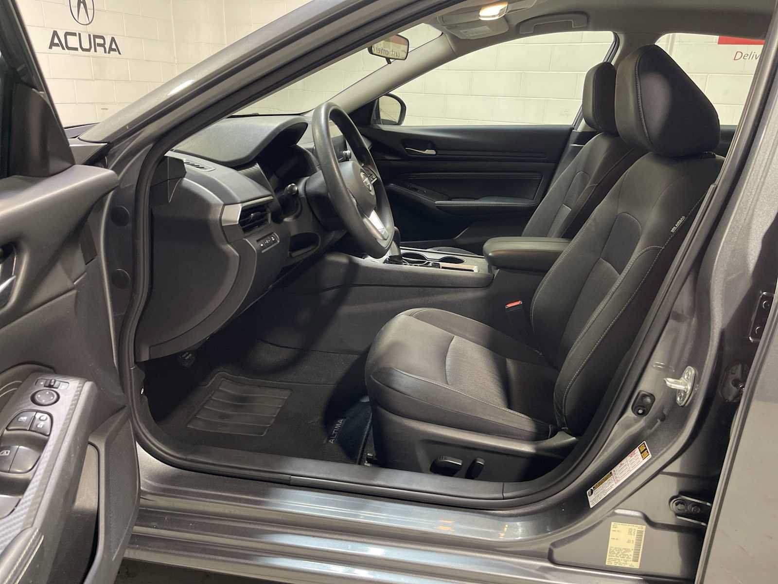 Used 2019 Nissan Altima 2.5 S FWD image 2