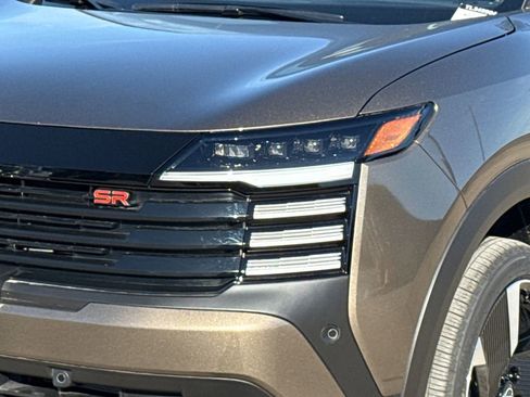 New 2026 Nissan Kicks SR image 4